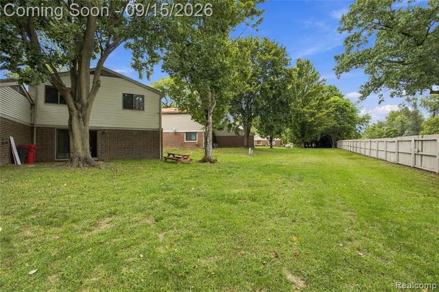 29638 Farmbrook Villa Court, Southfield, MI 48034