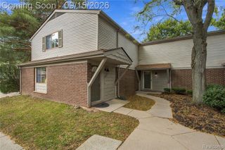 29638 Farmbrook Villa Court, Southfield, MI 48034