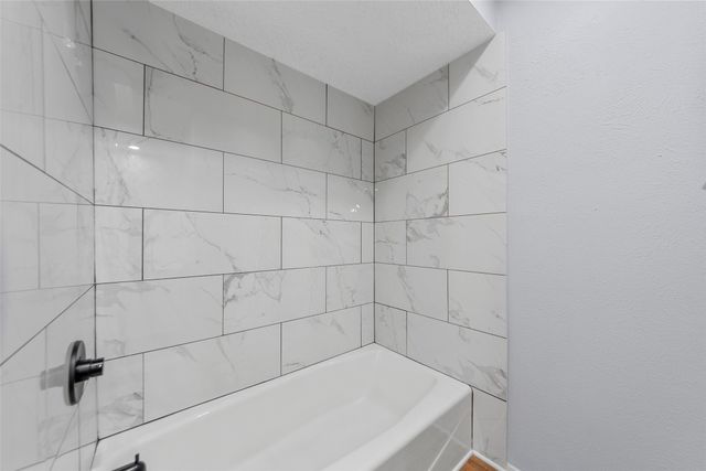 2827 Cross Timbers Drive, Irving, TX 75060