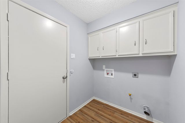 2827 Cross Timbers Drive, Irving, TX 75060