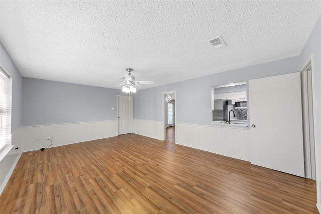 2827 Cross Timbers Drive, Irving, TX 75060