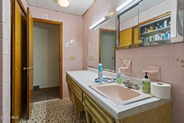 178A Delaware Avenue, Albany, NY 12209