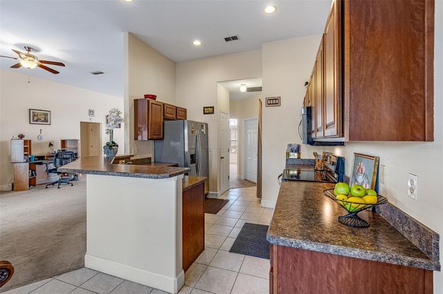 19 RUSSKIN LANE, Palm Coast, FL 32164