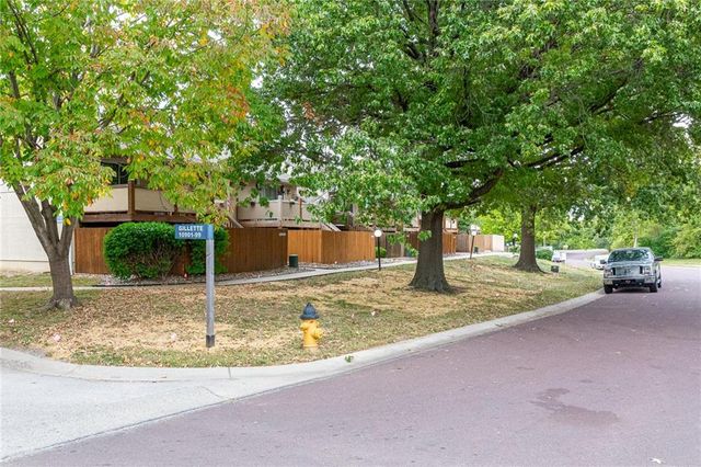 12946 W 110th Street, Overland Park, KS 66210