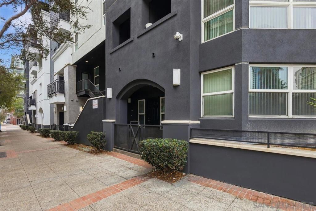 525 11th Avenue 1108, San Diego, CA 92101