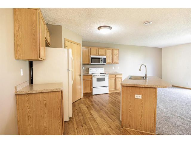 1215 West Edge Place, New Richmond, WI 54017