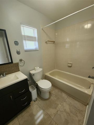 13955 Langley Place, Davie, FL 33325