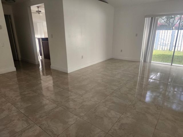 13955 Langley Place, Davie, FL 33325