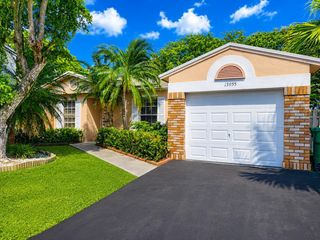 13955 Langley Place, Davie, FL 33325