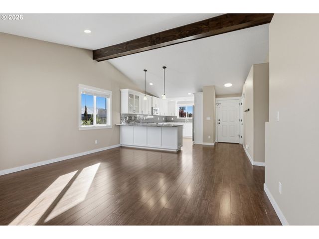 2607 DUKE St, Woodburn, OR 97071