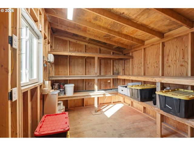 2607 DUKE St, Woodburn, OR 97071