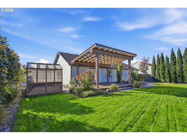 2607 DUKE St, Woodburn, OR 97071