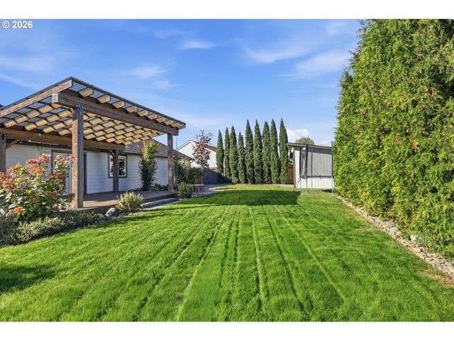 2607 DUKE St, Woodburn, OR 97071