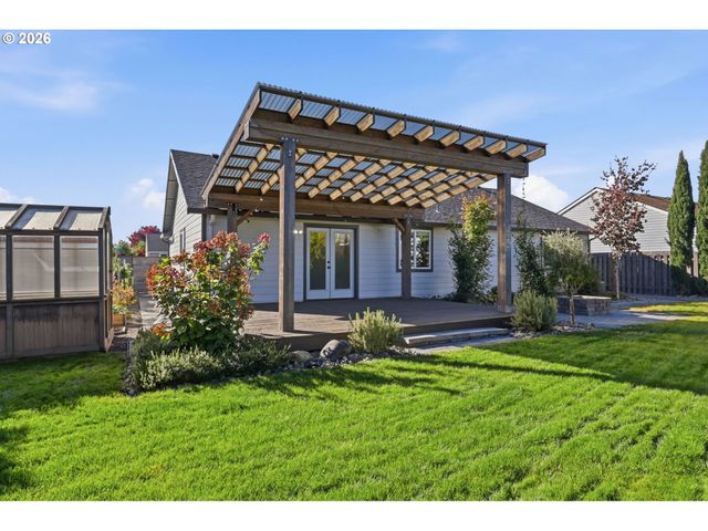 2607 DUKE St, Woodburn, OR 97071