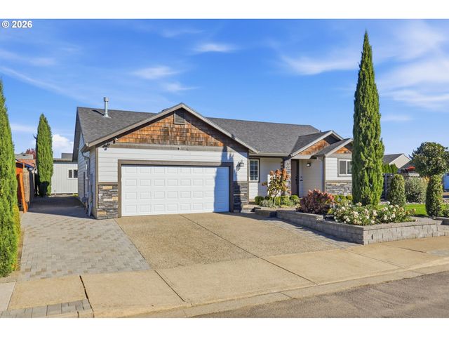 2607 DUKE St, Woodburn, OR 97071