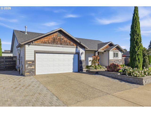 2607 DUKE St, Woodburn, OR 97071