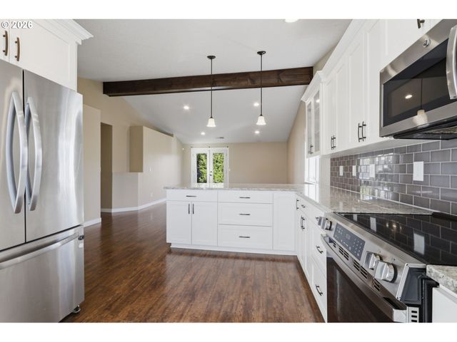 2607 DUKE St, Woodburn, OR 97071