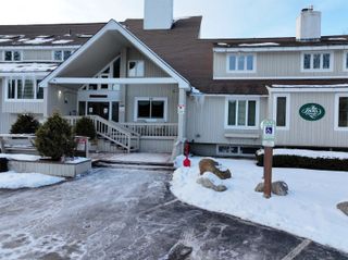 46 Packard Rd # 104 # Week, Waterville Valley, NH 03215