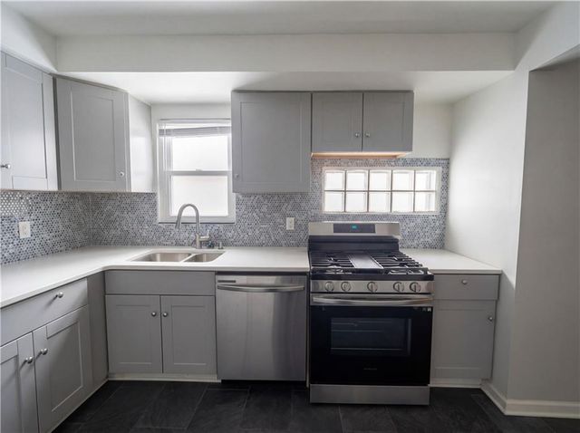 715 E 72nd Terrace, Kansas City, MO 64131