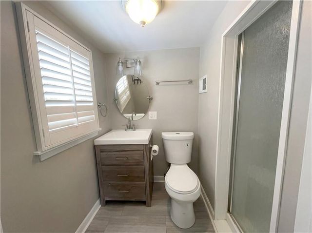 715 E 72nd Terrace, Kansas City, MO 64131