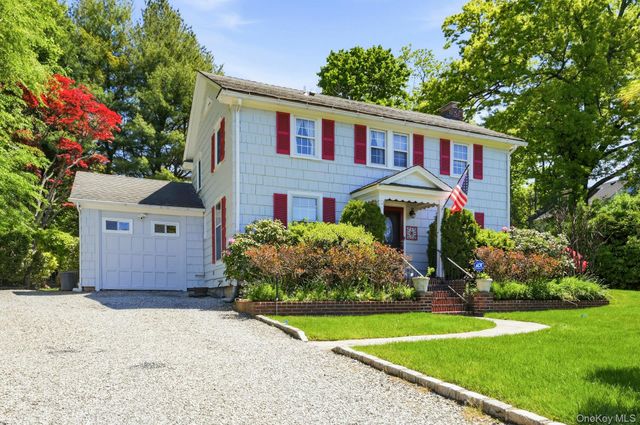 2 Ashley Place, Glen Head, NY 11545