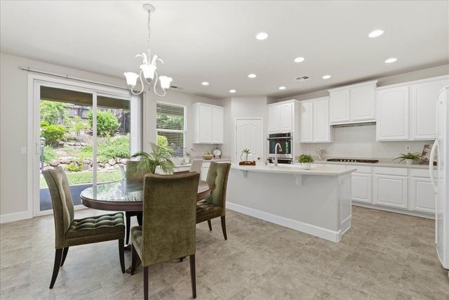 6128 Big Bend Dr, Roseville, CA 95678