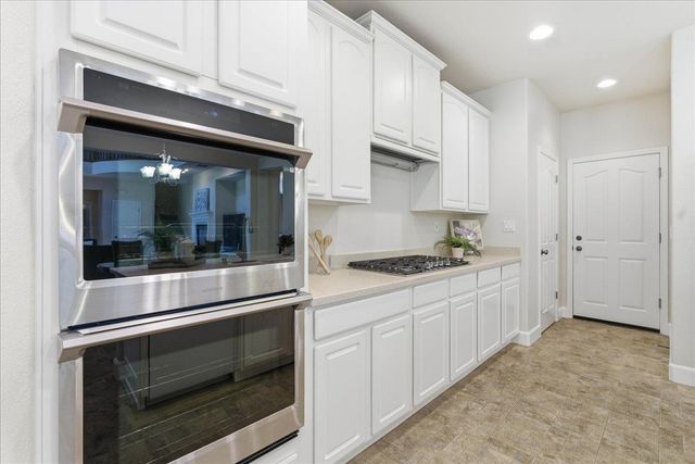 6128 Big Bend Dr, Roseville, CA 95678