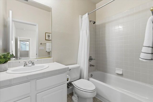 6128 Big Bend Dr, Roseville, CA 95678