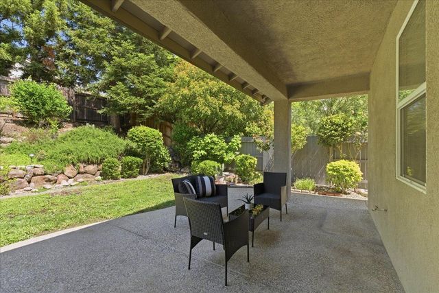 6128 Big Bend Dr, Roseville, CA 95678