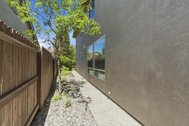 6128 Big Bend Dr, Roseville, CA 95678