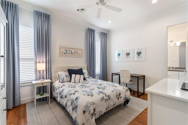 1522 Lawrence Street, Houston, TX 77008