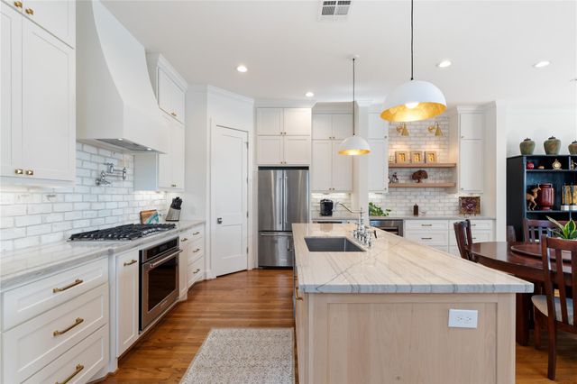 1522 Lawrence Street, Houston, TX 77008
