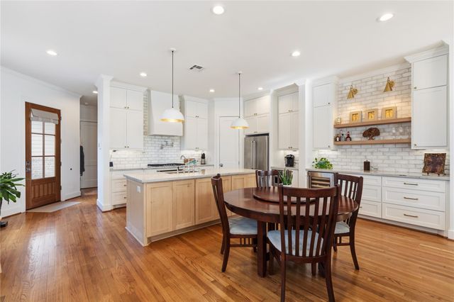 1522 Lawrence Street, Houston, TX 77008