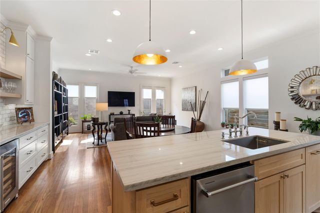 1522 Lawrence Street, Houston, TX 77008