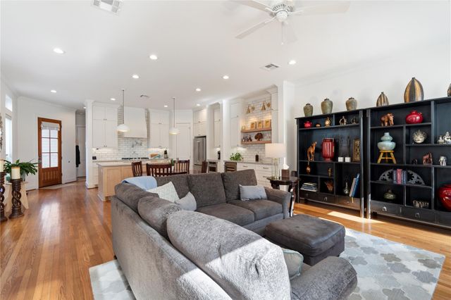 1522 Lawrence Street, Houston, TX 77008