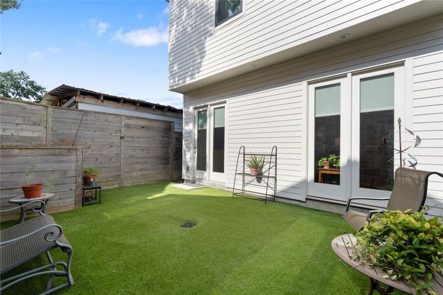 1522 Lawrence Street, Houston, TX 77008