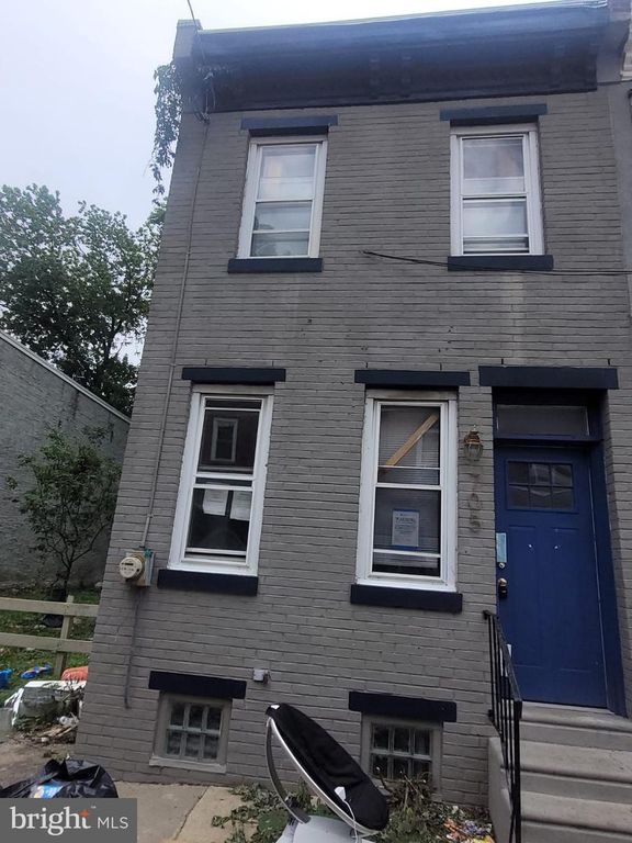 705 N DEKALB ST, Philadelphia, PA 19104