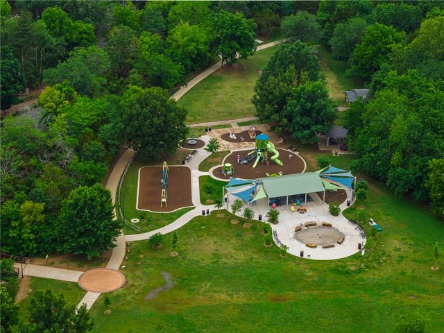 2634 Old Wire Road, Fayetteville, AR 72703