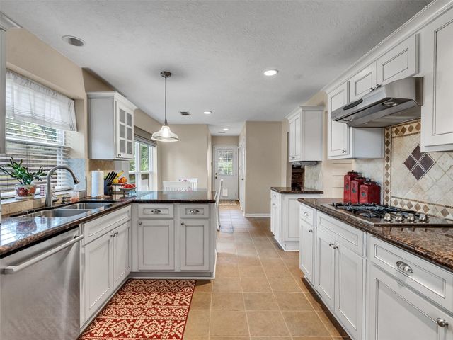 87 S Copper Sage Circle, Spring, TX 77381