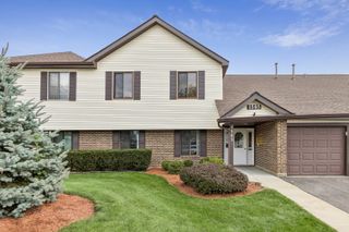 1505 Harbour Court 1A, Schaumburg, IL 60193