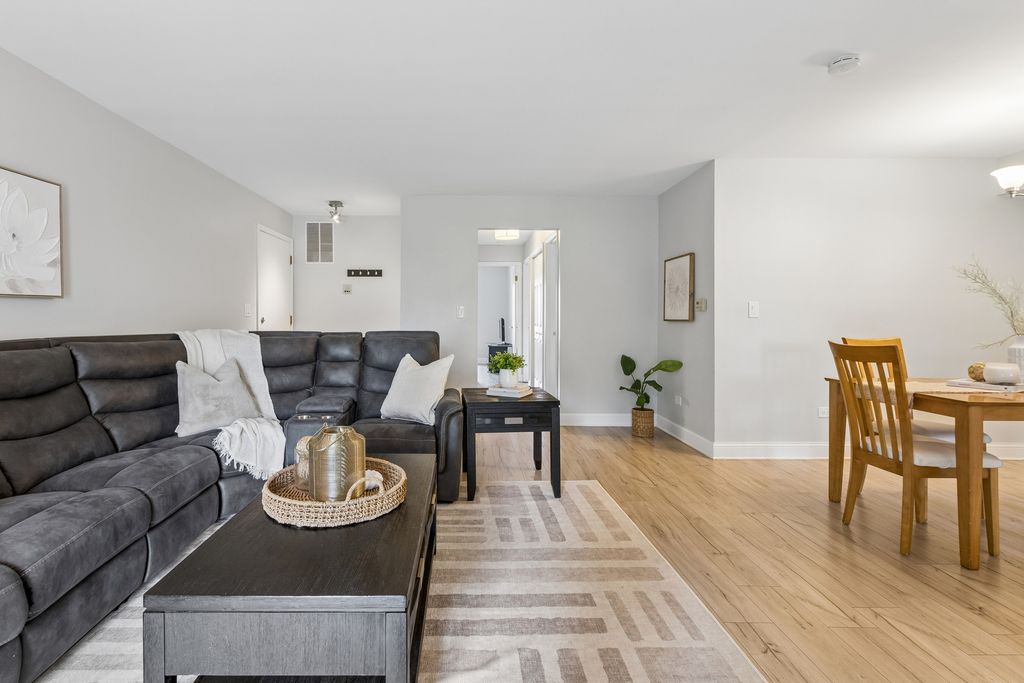 1505 Harbour Court 1A, Schaumburg, IL 60193 — photo 4