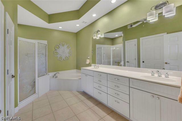 26951 Wyndhurst CT 102, Bonita Springs, FL 34134