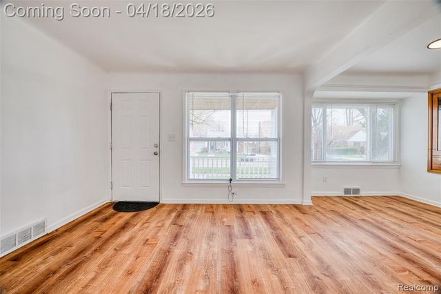 11395 Hazelton, Redford, MI 48239