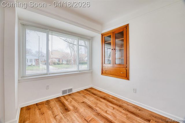 11395 Hazelton, Redford, MI 48239