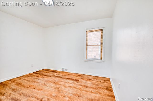 11395 Hazelton, Redford, MI 48239