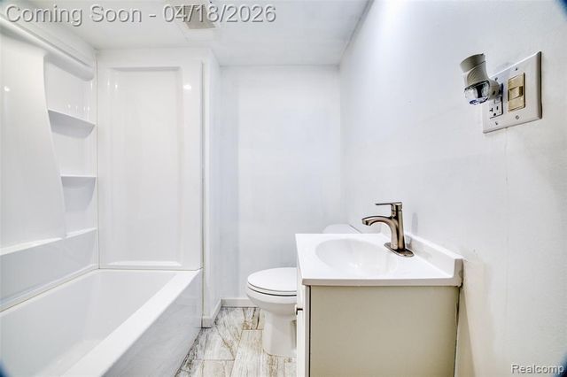 11395 Hazelton, Redford, MI 48239