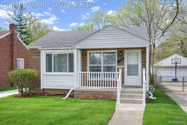 11395 Hazelton, Redford, MI 48239