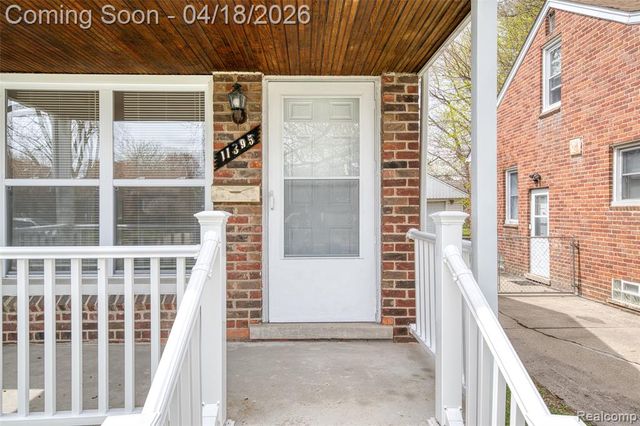 11395 Hazelton, Redford, MI 48239