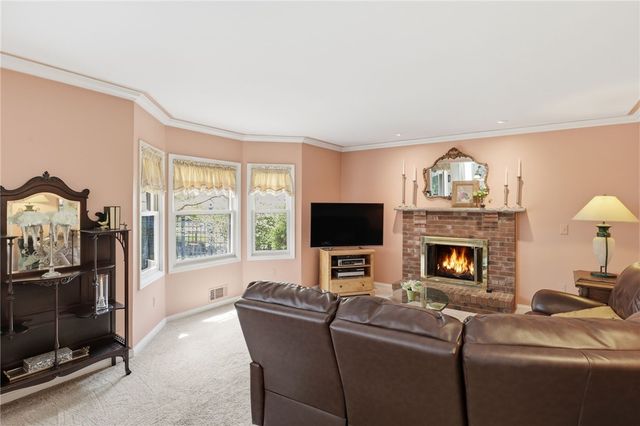 133 Melwood Drive, Greece, NY 14626
