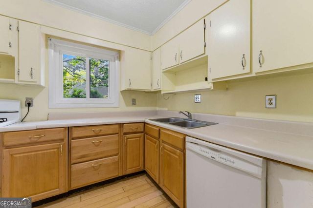 1303 Cottonwood Court NW, Kennesaw, GA 30152